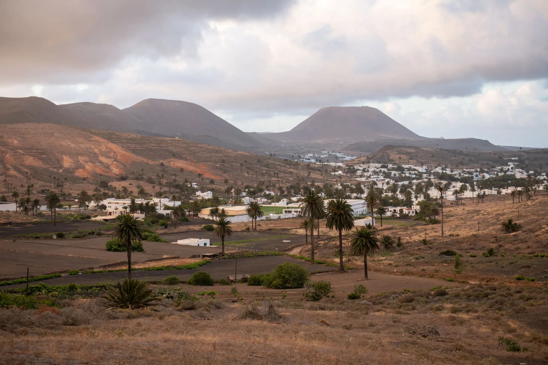 Aktuelle Wetterbedingungen über der Küste von Lanzarote